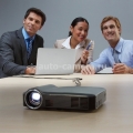 Портативный проектор для iPad, iPhone, iPod, Samsung и HTC Brookstone Pocket Projector Pro