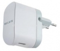Универсальное сетевое зарядное устройство для iPhone, Samsung и HTC Belkin Universal USB Wall Charger, 1А (F8Z563cw)